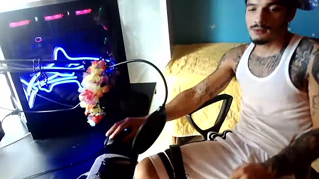 Badboyi1997 online show from November 1, 10:50 am