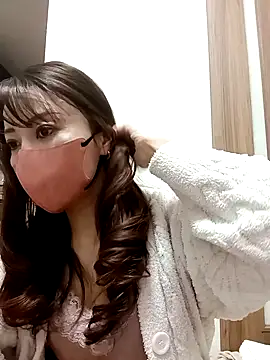 Snapshot of Mirika555 chatting on February 11, 2:13 pm Mirika555 online show from February 11, 2:13 pm