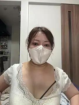 Snapshot of Mirika555 chatting on June 28, 2:39 am Mirika555 online show from June 28, 2:39 am