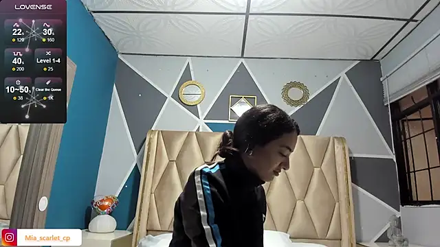 Mia scarlet69 online show from September 20, 12:06 pm