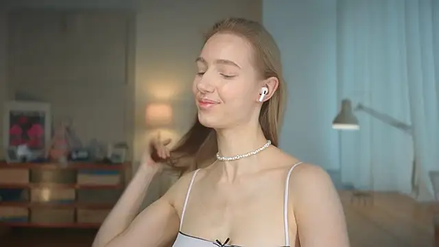 solar bella online show from March 17, 9:01 am