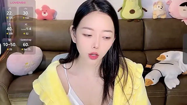 Yilin1999 online show from February 8, 2:58 am
