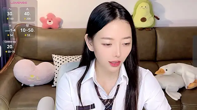 Yilin1999 online show from February 21, 1:11 am