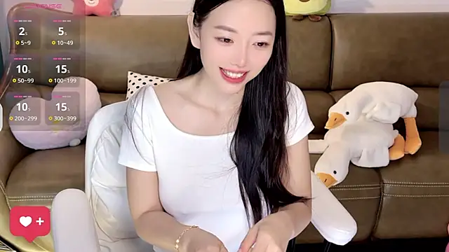 Yilin1999 online show from March 12, 3:35 am
