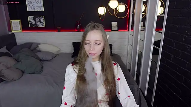 OliviaGentle online show from December 18, 7:15 am