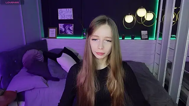 OliviaGentle online show from February 3, 10:11 pm