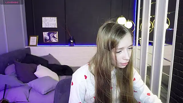 OliviaGentle online show from February 9, 4:36 am