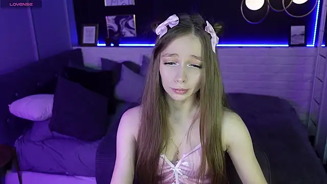 OliviaGentle online show from February 17, 4:48 pm