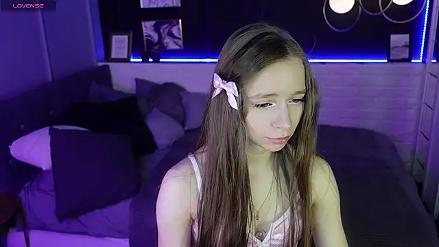 OliviaGentle online show from February 18, 5:09 am