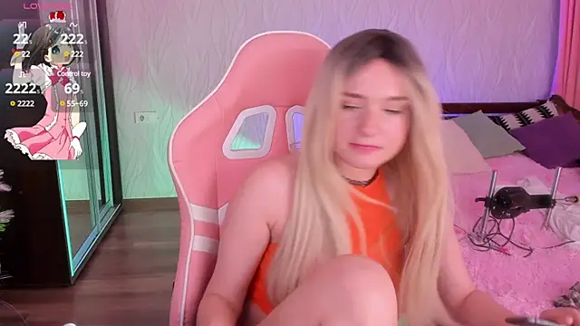 LisaElfy online show from December 18, 11:51 pm