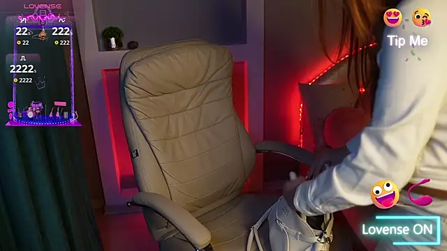 LisaElfy online show from October 3, 3:53 pm