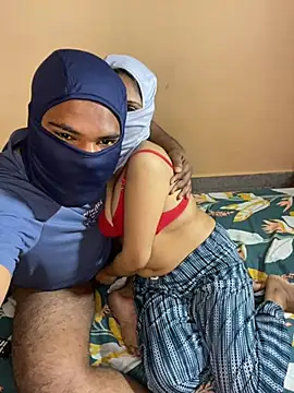 Snapshot of mickey_love chatting on January 23, 4:37 pm mickey love online show from January 23, 4:37 pm