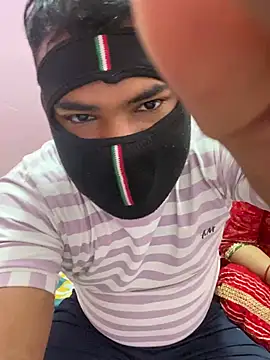 Snapshot of mickey_love chatting on March 1, 2:13 pm mickey love online show from March 1, 2:13 pm