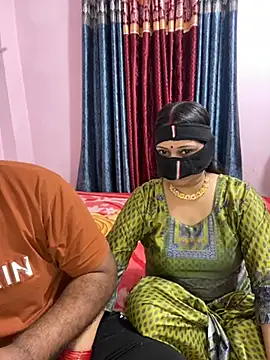 Snapshot of mickey_love chatting on January 17, 7:24 am mickey love online show from January 17, 7:24 am