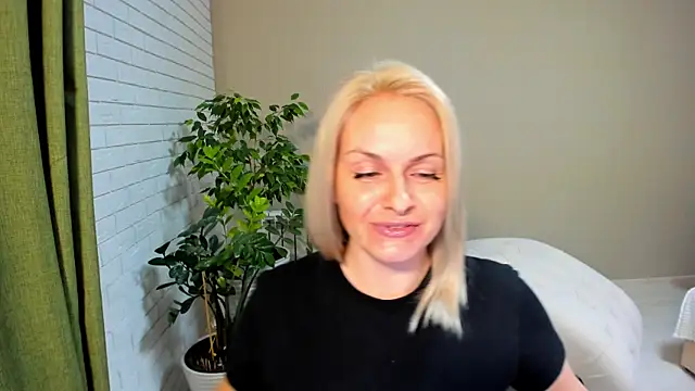 Alicee Gracee online show from February 7, 3:41 pm