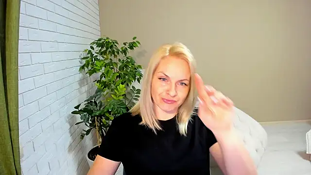 Alicee Gracee online show from February 8, 6:55 pm