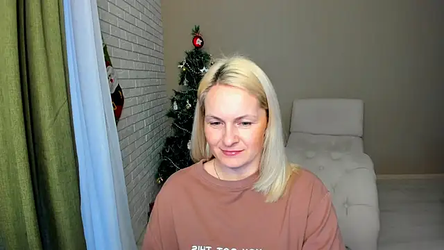 Alicee Gracee online show from December 17, 12:11 pm