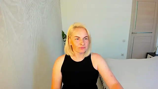 Alicee Gracee online show from June 7, 11:25 am