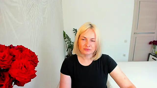 Alicee Gracee online show from June 17, 9:23 am