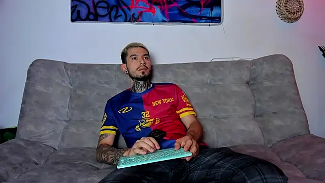 Snapshot of Anthony-Martin chatting on July 24, 2:59 pm Anthony-Martin online show from July 24, 2:59 pm