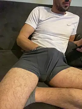 Snapshot of mertt3457 chatting on February 8, 6:44 pm mertt3457 online show from February 8, 6:44 pm