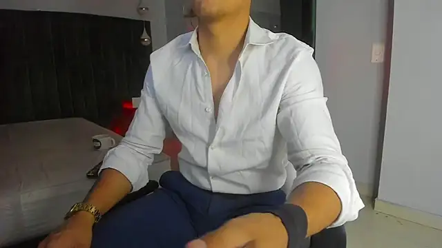 Lucii fer  online show from November 5, 11:43 am