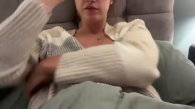 LustfulLuna  online show from January 14, 6:49 pm