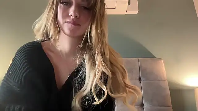 LustfulLuna  online show from February 8, 12:28 pm