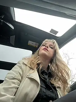 LustfulLuna  online show from April 1, 10:05 am