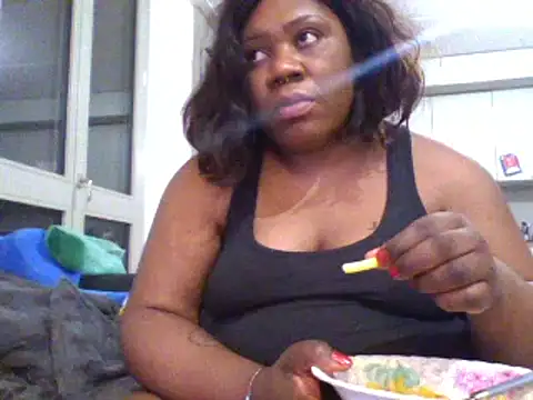 Snapshot of bonbonaumiel chatting on December 25, 11:31 pm bonbonaumiel online show from December 25, 11:31 pm