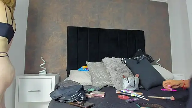 NaxaAndLexi  online show from February 12, 1:06 pm