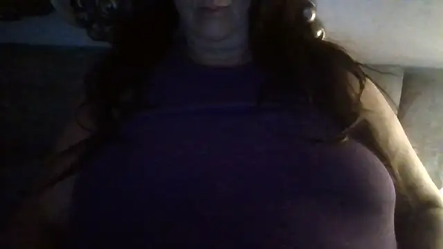 Snapshot of Tillieuk chatting on June 2, 8:55 pm Tillieuk online show from June 2, 8:55 pm