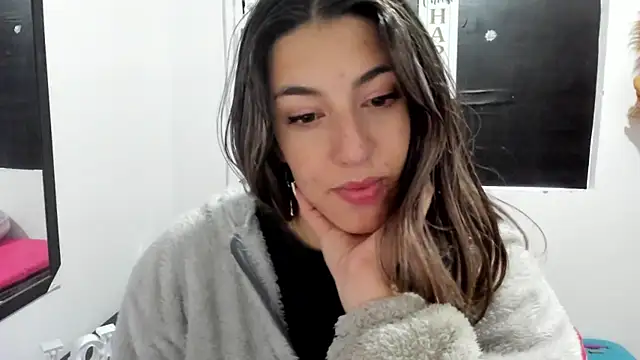 Snapshot of queen-natty chatting on January 29, 2:32 pm queen-natty online show from January 29, 2:32 pm