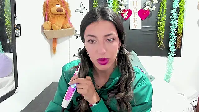 Snapshot of queen-natty chatting on February 24, 1:20 pm queen-natty online show from February 24, 1:20 pm