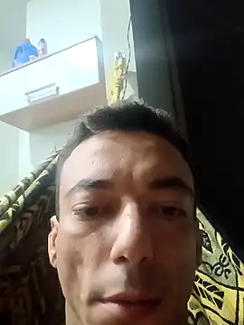 Snapshot of Hermestrino666 chatting on May 8, 1:55 am Hermestrino666 online show from May 8, 1:55 am