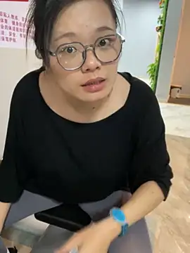 Snapshot of Bella0815 chatting on March 1, 11:39 am Bella0815 online show from March 1, 11:39 am