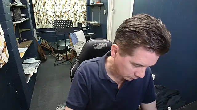 Snapshot of tilobinder chatting on May 9, 3:17 pm tilobinder online show from May 9, 3:17 pm