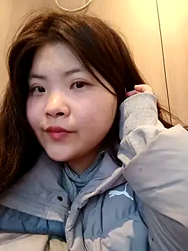 Snapshot of hello098712 chatting on February 4, 1:34 am hello098712 online show from February 4, 1:34 am