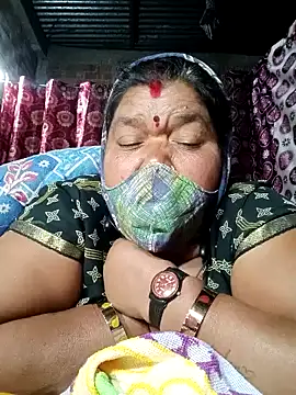 Snapshot of Hot_Falguni chatting on January 13, 2:18 am Hot Falguni online show from January 13, 2:18 am