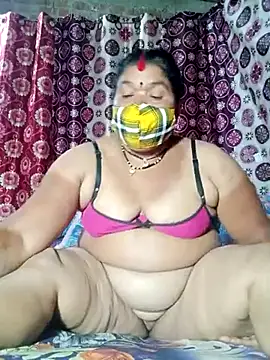 Snapshot of Hot_Falguni chatting on February 16, 8:10 am Hot Falguni online show from February 16, 8:10 am