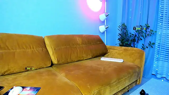 Snapshot of Your_dream_Alice chatting on January 29, 11:14 pm Your dream Alice online show from January 29, 11:14 pm