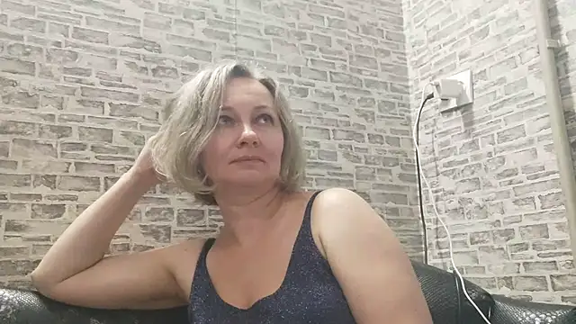 Snapshot of EdithManning chatting on January 30, 2:15 pm EdithManning online show from January 30, 2:15 pm