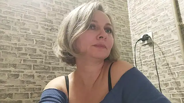 Snapshot of EdithManning chatting on February 7, 2:47 pm EdithManning online show from February 7, 2:47 pm