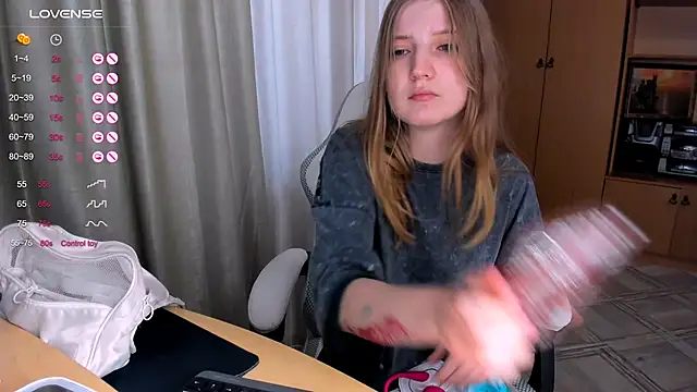 princessaalicc online show from October 11, 7:40 am