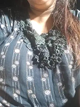 Hot-Anuska online show from April 15, 6:15 pm