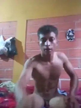 Snapshot of wolf_james123 chatting on April 7, 2:06 pm wolf james123 online show from April 7, 2:06 pm