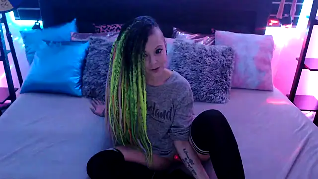 EdgesOfReality online show from December 17, 10:38 pm