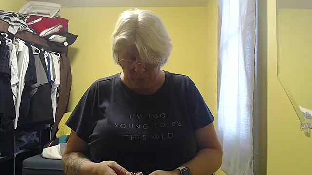 canadiancougar1965 online show from February 18, 4:25 pm