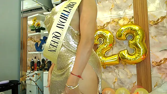 zoey-fox online show from December 1, 11:32 pm