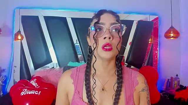 antonelllepiercee online show from February 15, 11:28 am